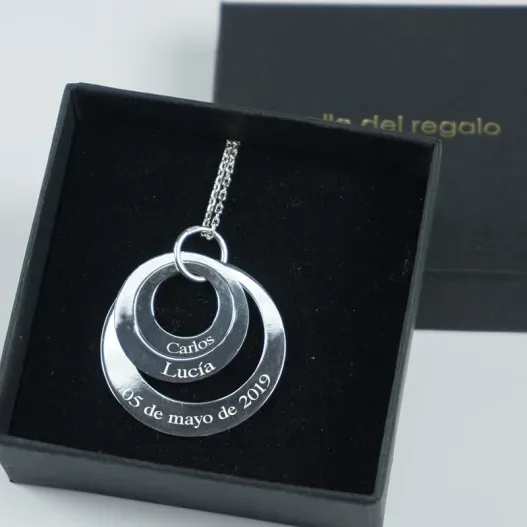 Colgante anillos de plata personalizado (Idea de regalo original)