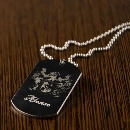Colgante chapa con escudo grabado