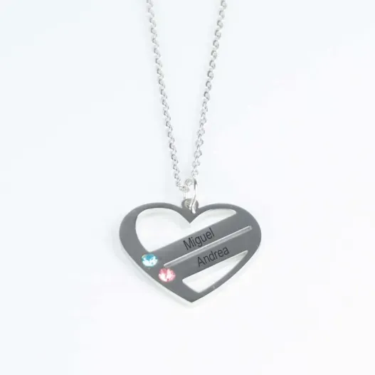 Colgante coraz&oacute;n con cristales personalizado (Detalle de presentación)