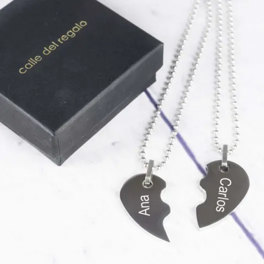 Colgante coraz&oacute;n partido grabado (Idea de regalo original)
