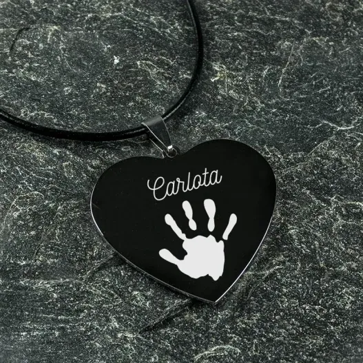 Colgante coraz&oacute;n personalizado 'Huella' (Vista alternativa)