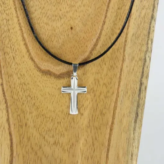 Colgante cruz de plata personalizada (Foto de catálogo)