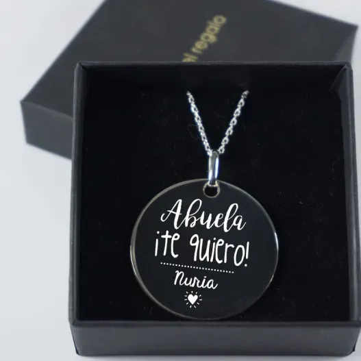 Colgante de plata grabado Abuela &iexcl;Te quiero! (Idea de regalo original)