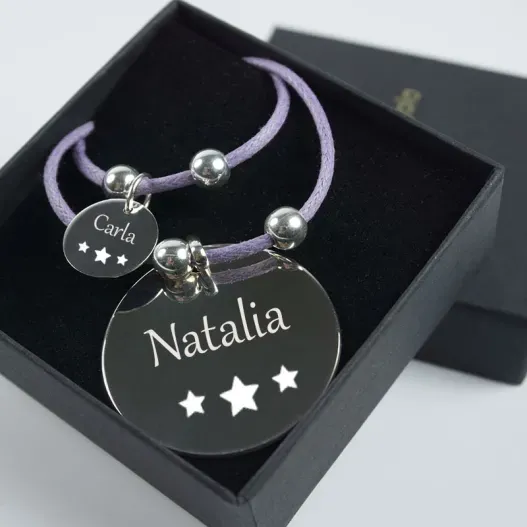 Colgante de plata madre e hija personalizado (Detalle de presentación)