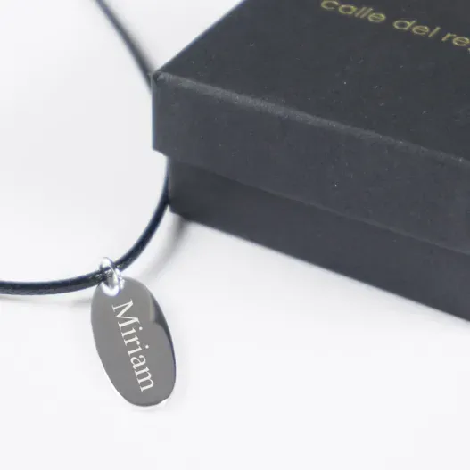 Colgante de plata ovalado personalizado (Idea de regalo original)