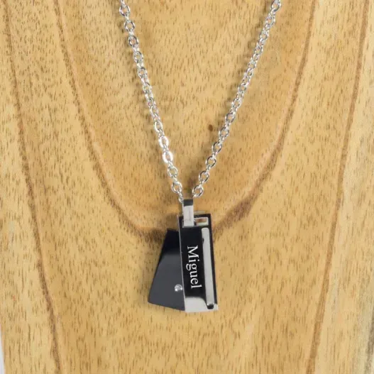 Colgante personalizado con placa negra