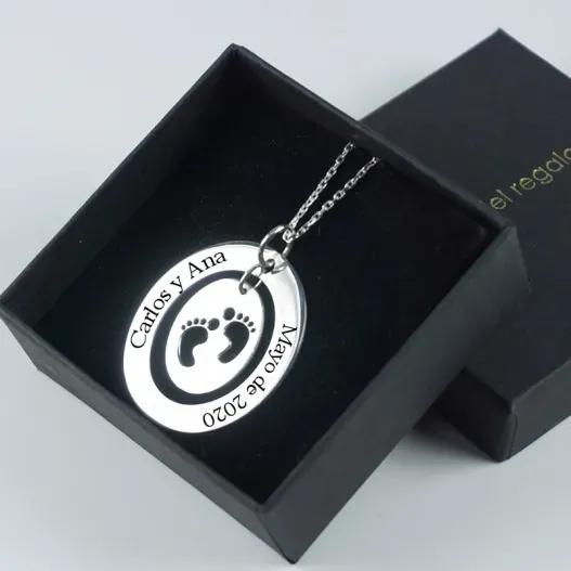 Colgante pies de plata personalizado (Idea de regalo original)