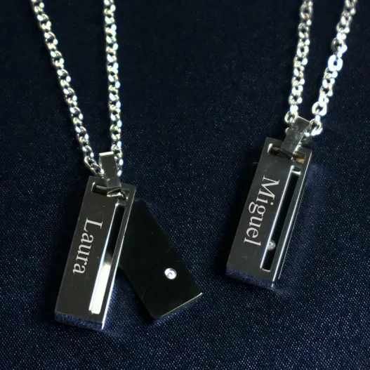 Conjunto de colgantes personalizados para pareja
