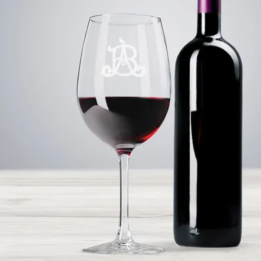 Copa de vino con monograma grabado (Vista alternativa)