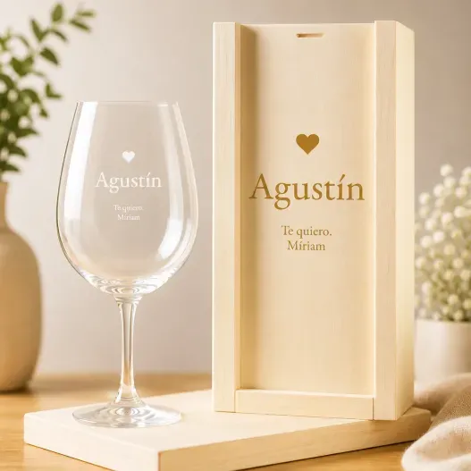 Copa de vino grabada con coraz&oacute;n (Idea de regalo original)