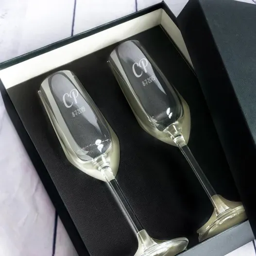 Copas de cava grabadas con iniciales (Vista alternativa)
