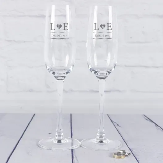 Copas de cava grabadas para novios (Vista alternativa)
