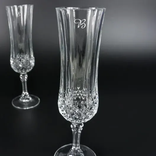 Juego de 6 copas de cava talladas grabadas (Detalle de presentación)