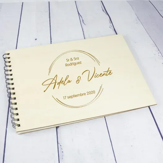 Cuaderno de madera para pareja grabada (Idea de regalo original)