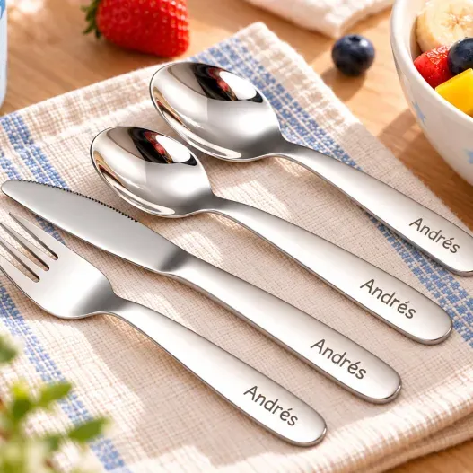 Cubiertos infantiles personalizados con nombre (Idea de regalo original)