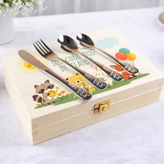Cubiertos infantiles personalizados en caja de madera