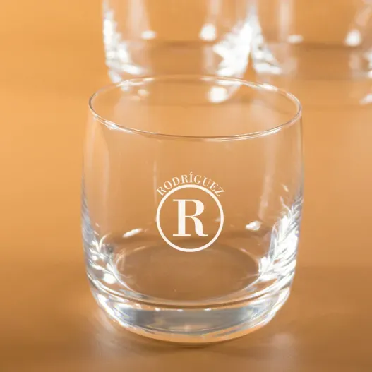 Decantador y vasos de whisky personalizado (Detalle de presentación)