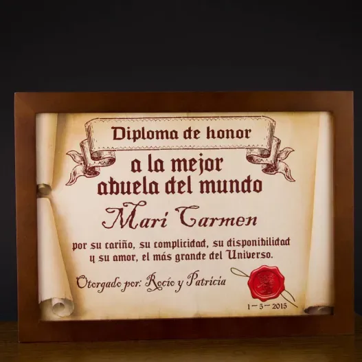 Diploma pergamino a la mejor abuela (Foto de catálogo)