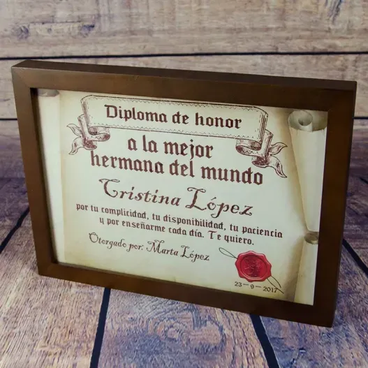 Diploma pergamino a la mejor hermana (Foto de catálogo)