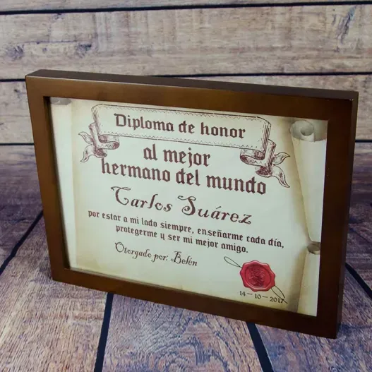 Diploma pergamino al mejor hermano (Foto de catálogo)