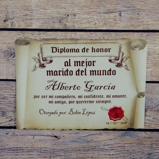 Diploma pergamino al mejor marido (Detalle de presentación)