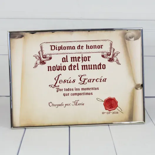 Diploma pergamino al mejor novio (Detalle de presentación)