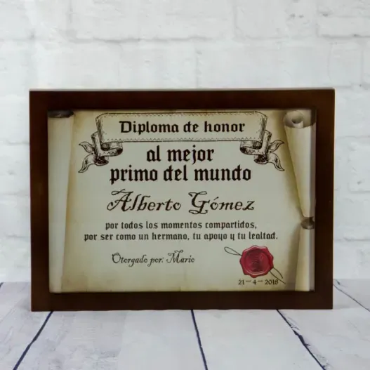 Diploma pergamino al mejor primo (Idea de regalo original)