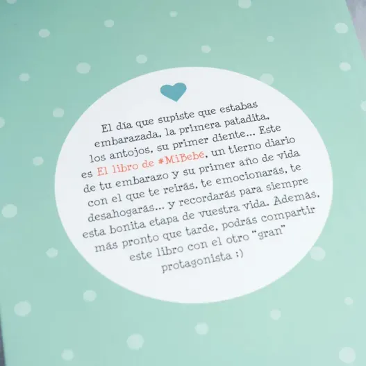 Pack 'El libro de mi beb&eacute;' y tarjeta personalizada (Detalle de presentación)