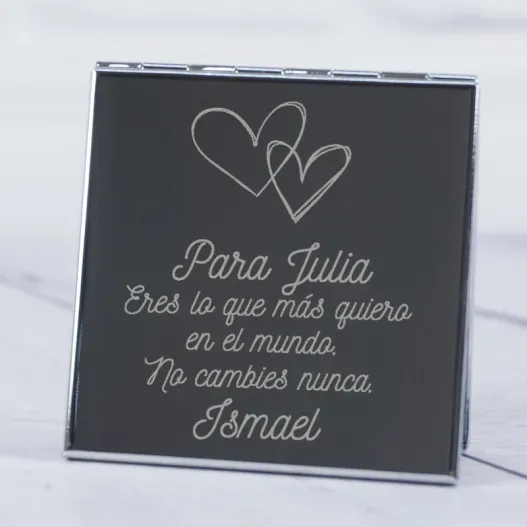 Espejo grabado corazones (Foto de catálogo)