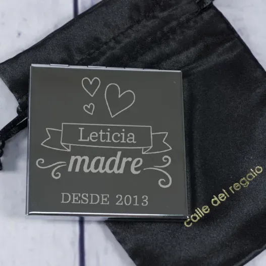 Espejo Mam&aacute; desde... grabado (Detalle de presentación)