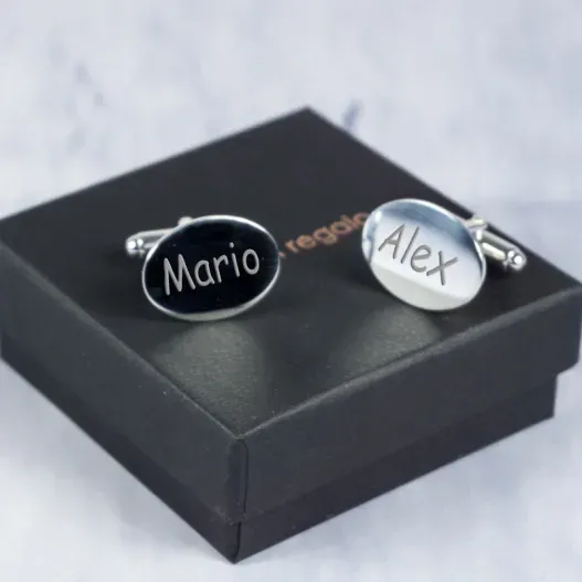 Gemelos de plata grabados para hombre (Vista alternativa)
