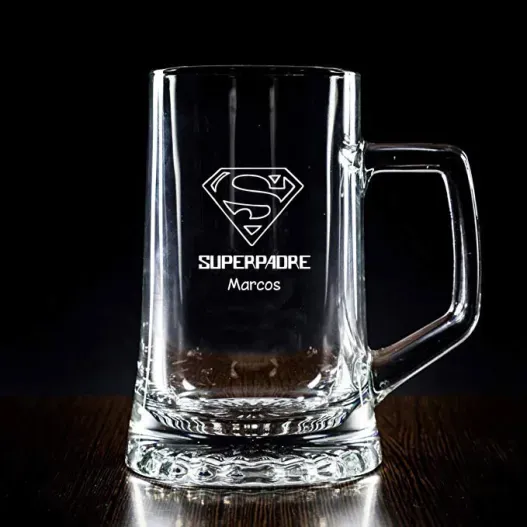 Jarra de cerveza Superpadre grabada (Vista alternativa)