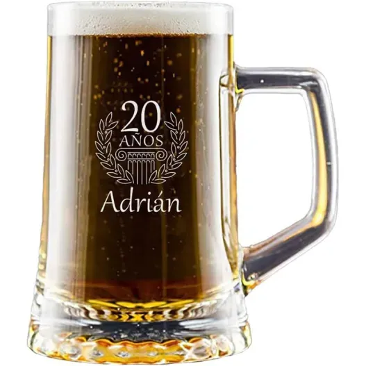 Jarra de cerveza grabada para cumplea&ntilde;os