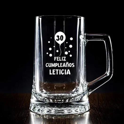 Jarra de cerveza para cumplea&ntilde;os (Detalle de presentación)