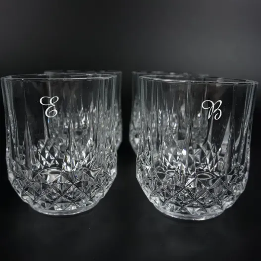 Juego de 6 vasos de whisky tallados grabados