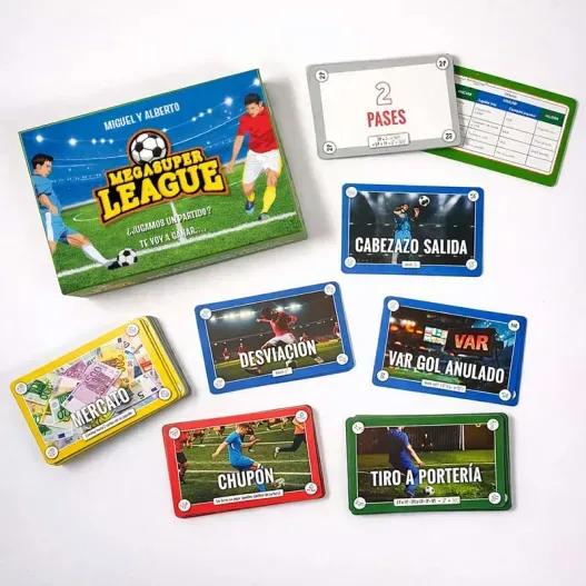 Juego de F&uacute;tbol MegasuperLeague Personalizado (Idea de regalo original)