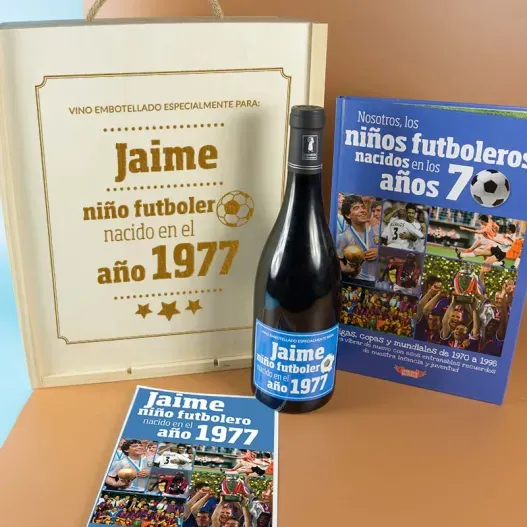 Kit futbolero 'libro y botella de vino' personalizada de los 70 (Vista alternativa)