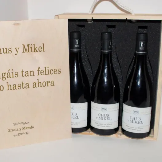 Kit vino personalizado para Bodas de Plata (Idea de regalo original)