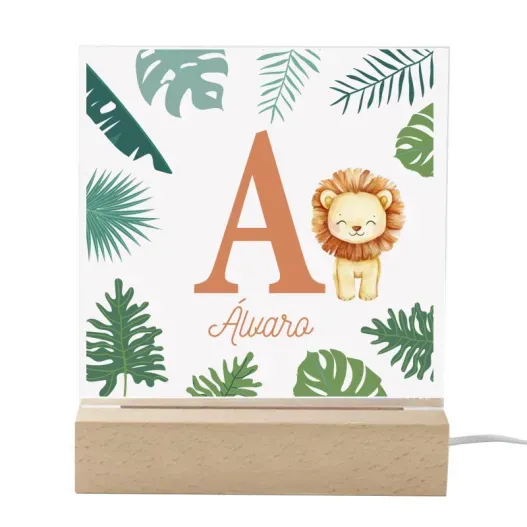 L&aacute;mpara infantil personalizada con nombre e inicial (Detalle de presentación)