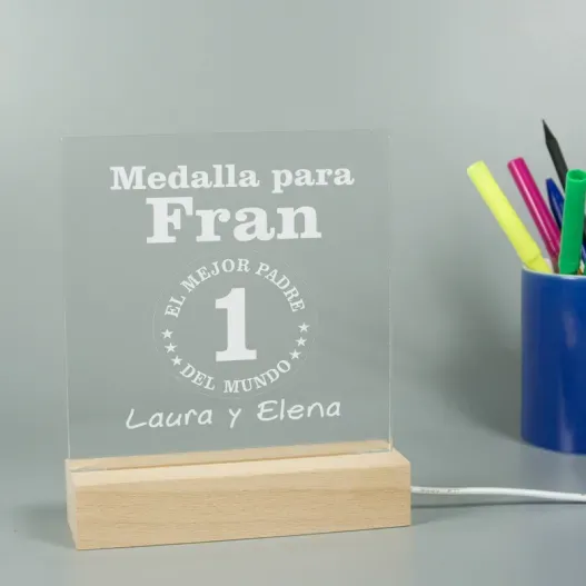 L&aacute;mpara led grabada con medalla al mejor padre (Idea de regalo original)