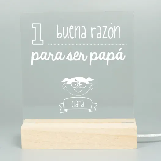 L&aacute;mpara led grabada 'Razones para ser pap&aacute;' (Vista alternativa)