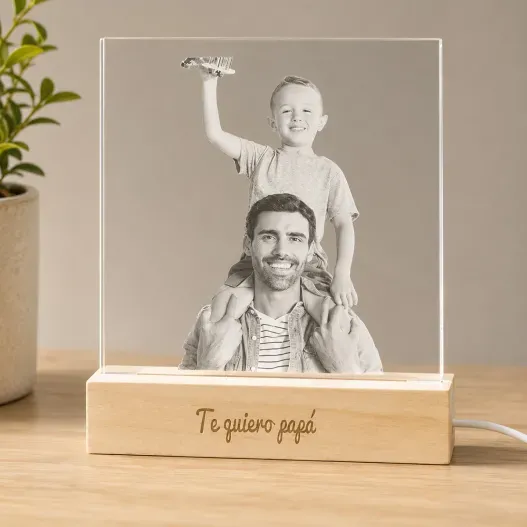 L&aacute;mpara LED personalizada con foto grabada (Vista alternativa)