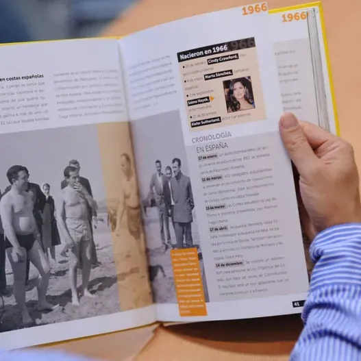 Libro a&ntilde;o de nacimiento (Opción de grabado)