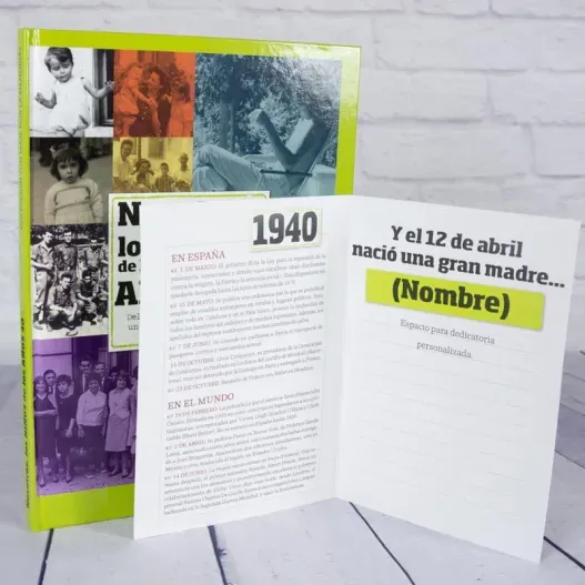 Libro de nacimiento "Ha nacido una gran madre" (Detalle de presentación)