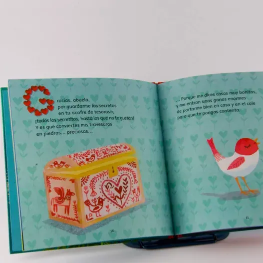 Libro Gracias abuela con tarjeta personalizada (Detalle de presentación)