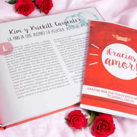 Libro 'Gracias amor' con tarjeta personalizada (Detalle de presentación)