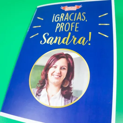 Libro &iexcl;Gracias, profe! con tarjeta personalizada con foto (Foto de catálogo)