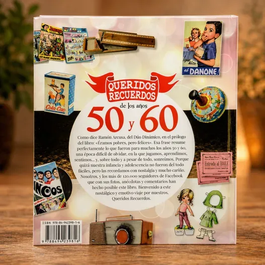 Libro Queridos Recuerdos de los a&ntilde;os 50 y 60 personalizado (Detalle de presentación)