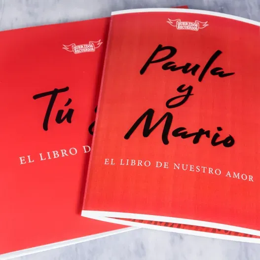 Libro T&uacute; y yo con tarjeta personalizada (Vista alternativa)