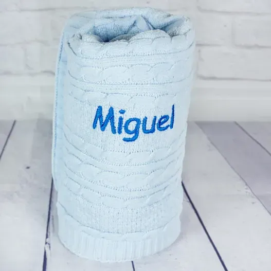 Manta beb&eacute; bordada (Idea de regalo original)